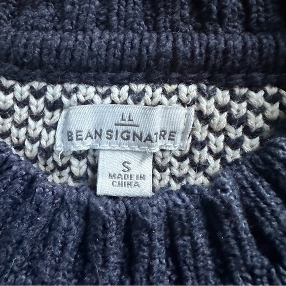LL Bean Heritage Signature Crew Neck Sweater Size Small - Picture 4 of 8